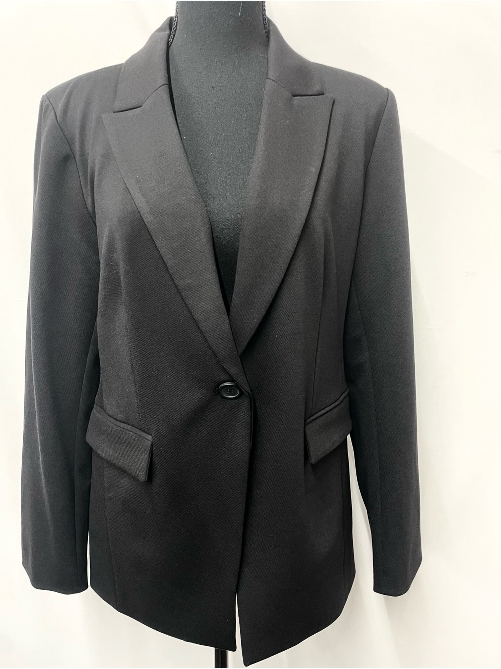 Classic Black Women's Single-Button Blazer
